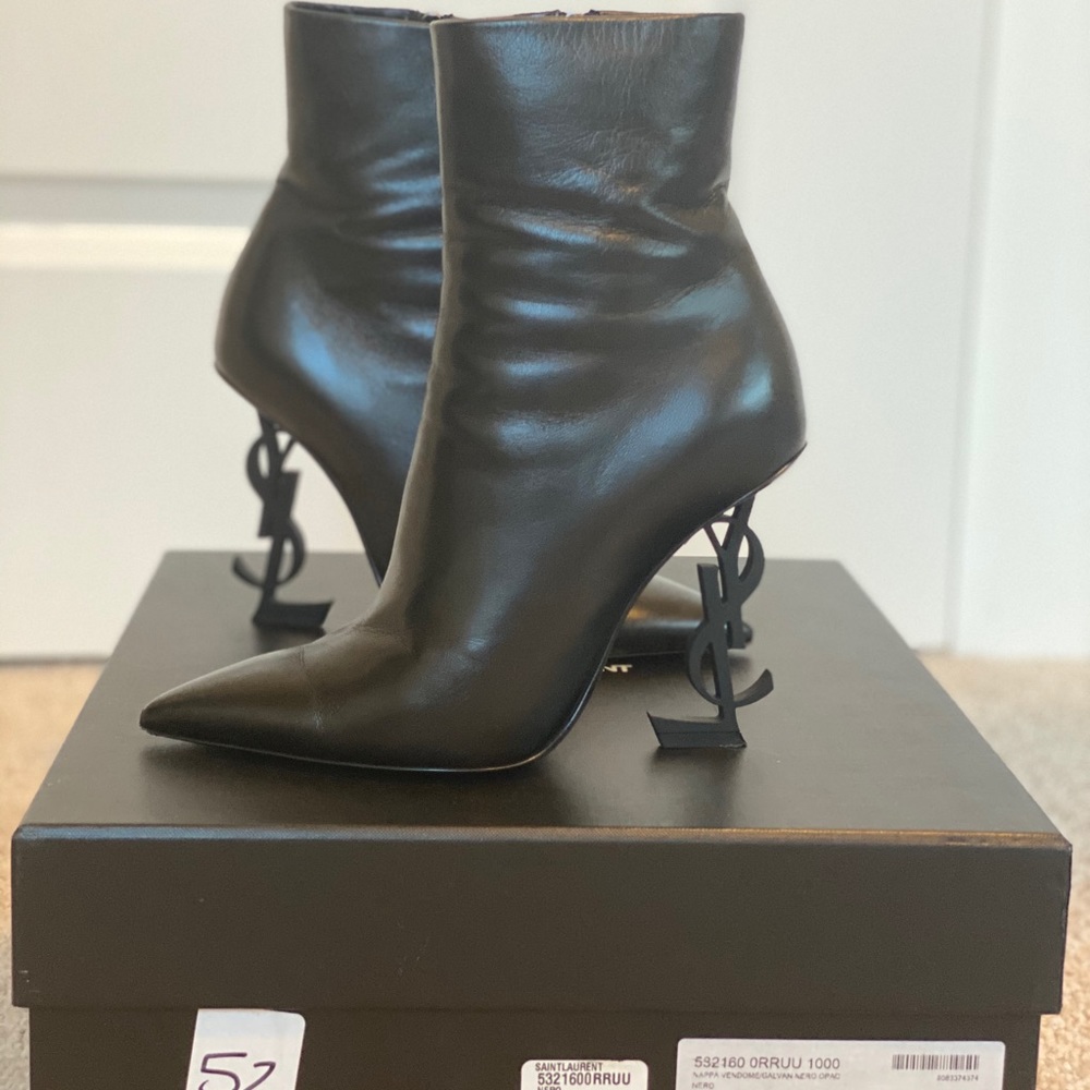 Saint Laurent Opyum Leather Booties. Monogram YSL